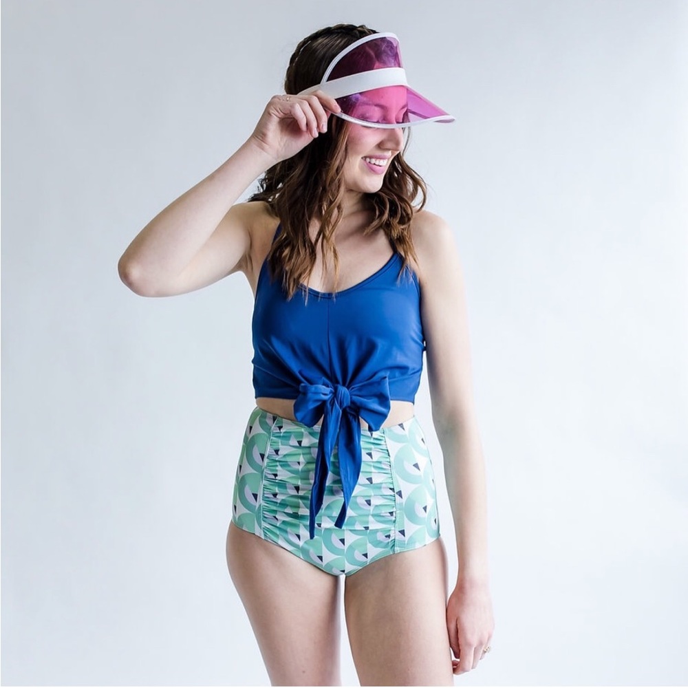 Kortni Jeane Bird’s Eye, high-waisted swim bottoms, Size: Small